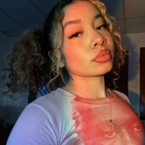 Maya Buckets: 20-year-old American influencer, famed for a leaked