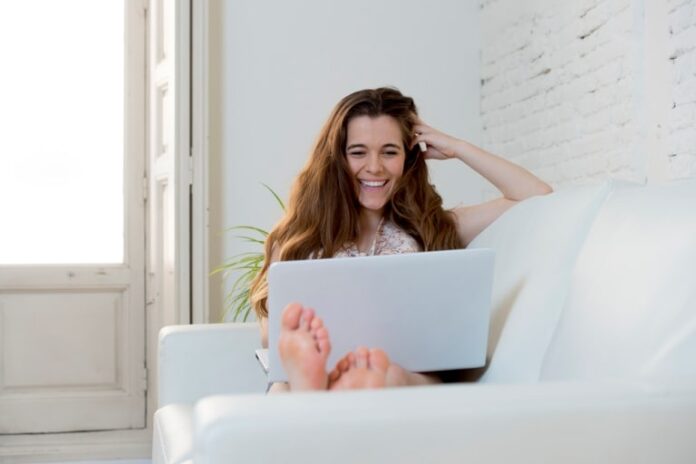 Tips on Choosing the Perfect Online Side Hustle to Make Extra Cash